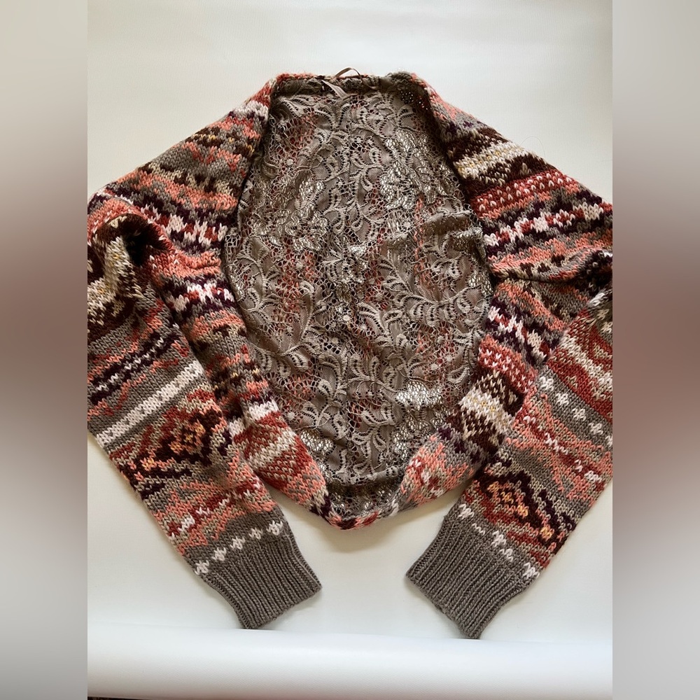 Women's Multicolor Patterned Sweater - Picture 4 of 8
